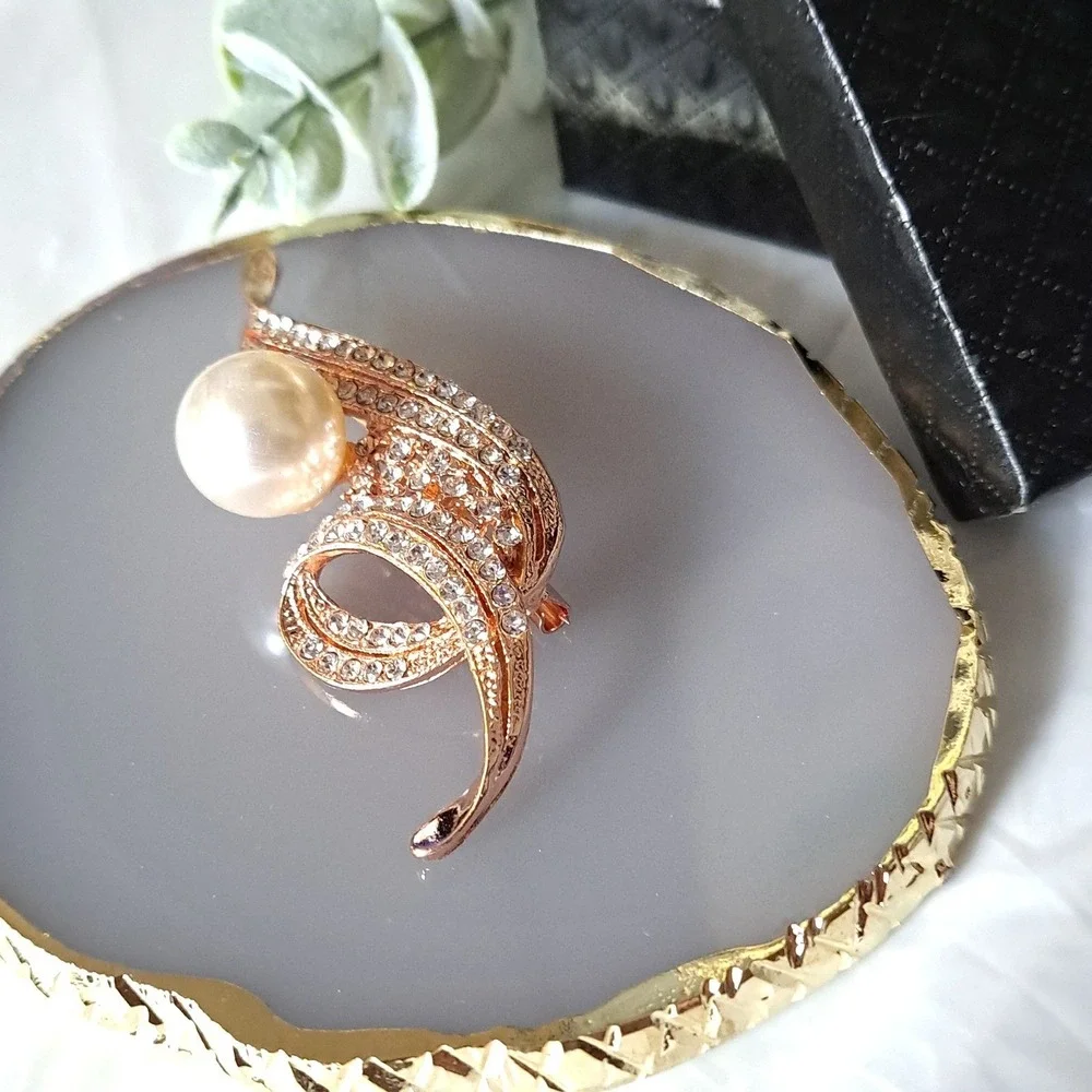 New‎ Boutique Rose Gold Pearl Crystal Ribbon Brooch Pin 3